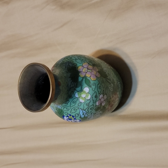 Chinese cloisonne vase - Picture 2 of 3